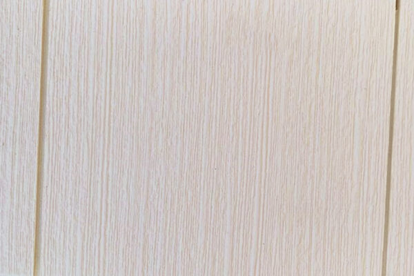 6 Common Royal Celect Siding Problems (Explained)