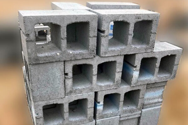 Stucco Over CMU Walls (Benefits, Risks, And Application Tips)