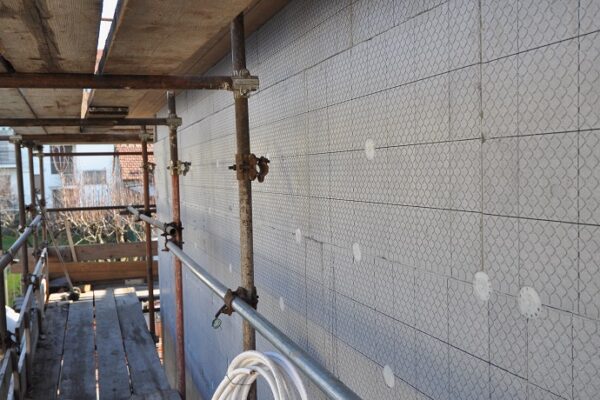 Applying EIFS On Metal Studs (Comprehensive Guide)